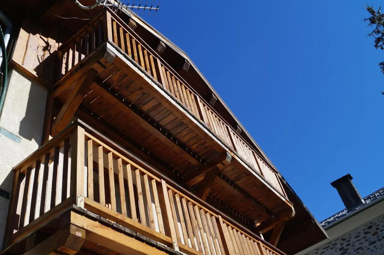 Chalet Soflo -5 Flocons Or - 3 Vallees - Saint-Martin-De-Belleville-9Personnes-130M2